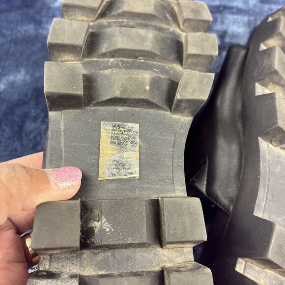 Urban Outfitters Chunky Sandals Women’s 8 Y2K Big Strap Witchy Wednesday Gothy - Picture 7 of 7